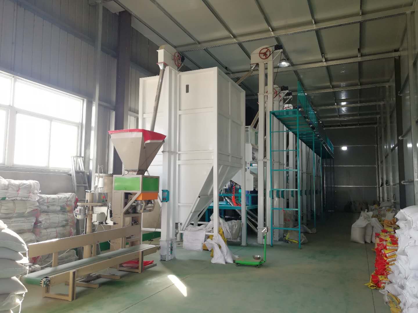 玉米深加工機械廠家淺談篩網(wǎng)對雜質(zhì)清理的重要性(圖2) 玉米深加工機械